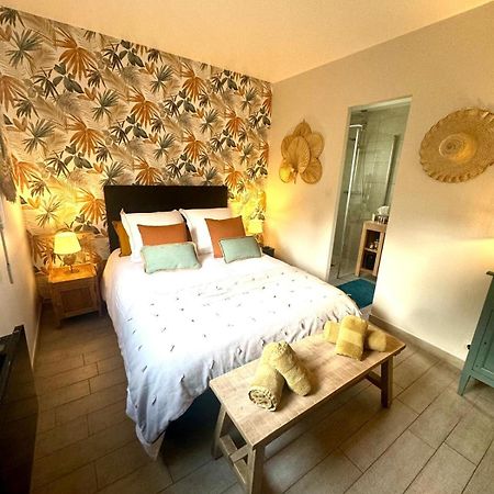 La Crevette Bed & Breakfast Villerville Bagian luar foto