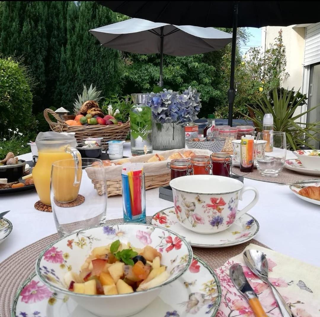 La Crevette Bed & Breakfast Villerville Bagian luar foto