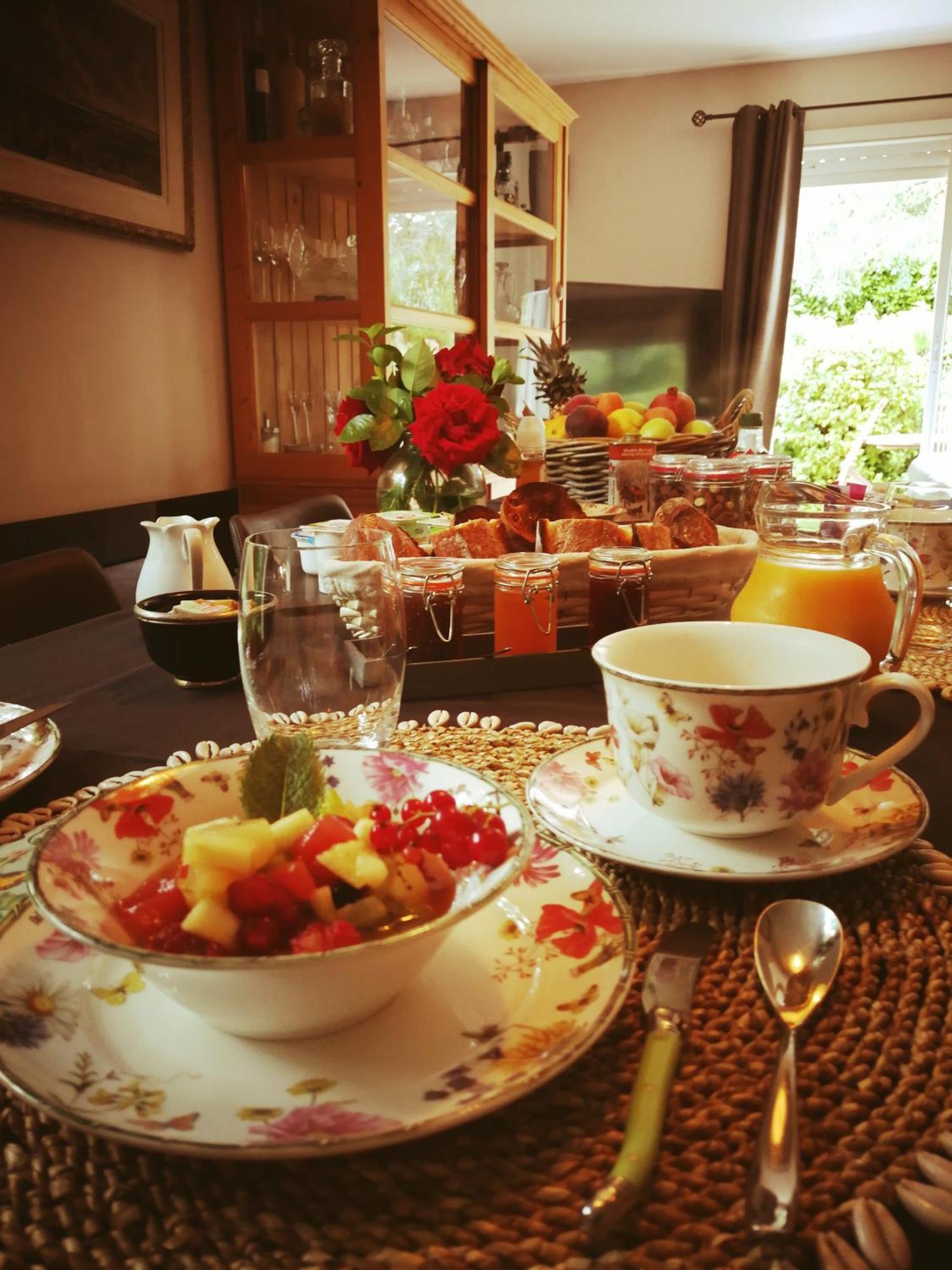 La Crevette Bed & Breakfast Villerville Bagian luar foto