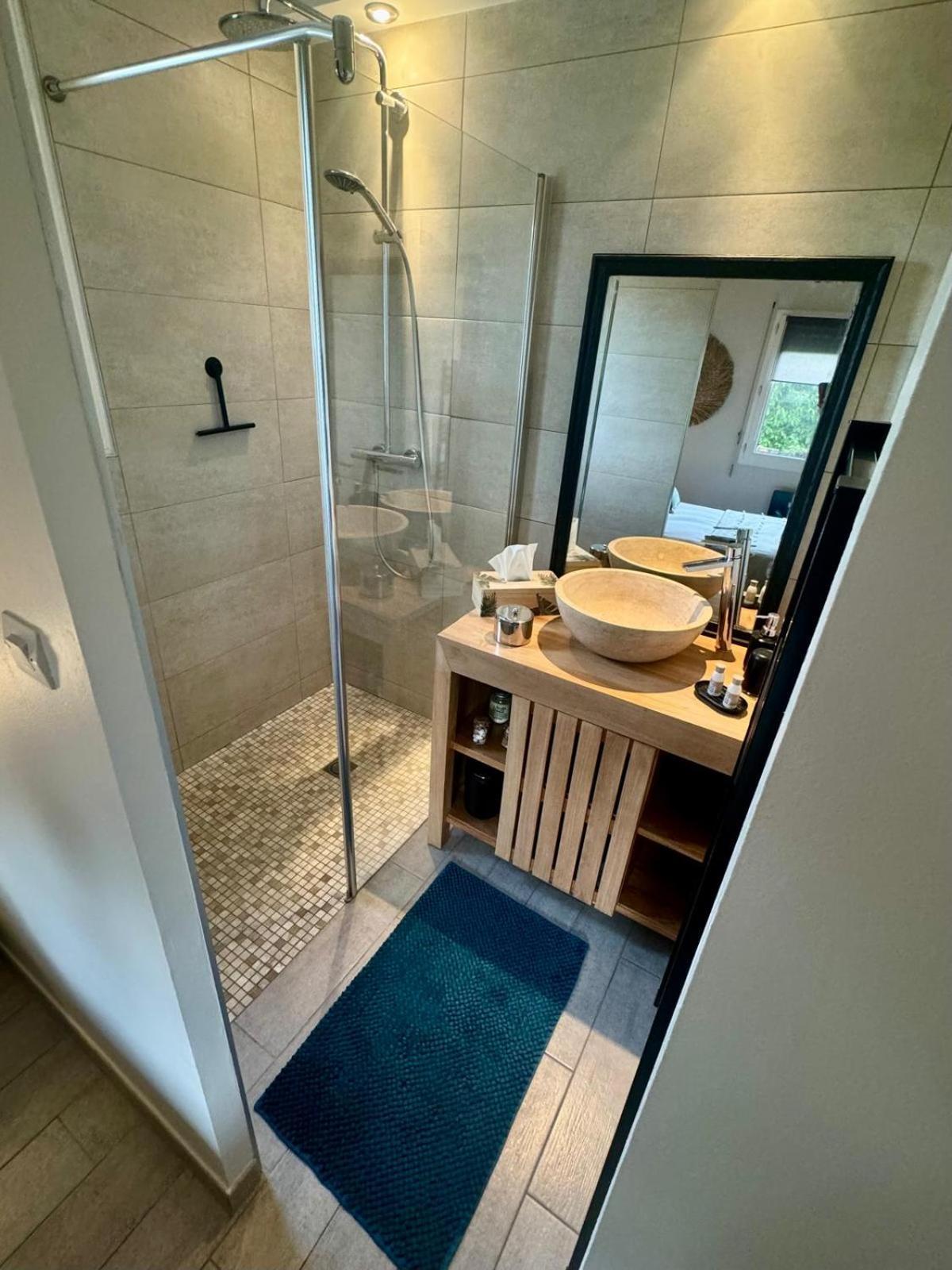 La Crevette Bed & Breakfast Villerville Bagian luar foto